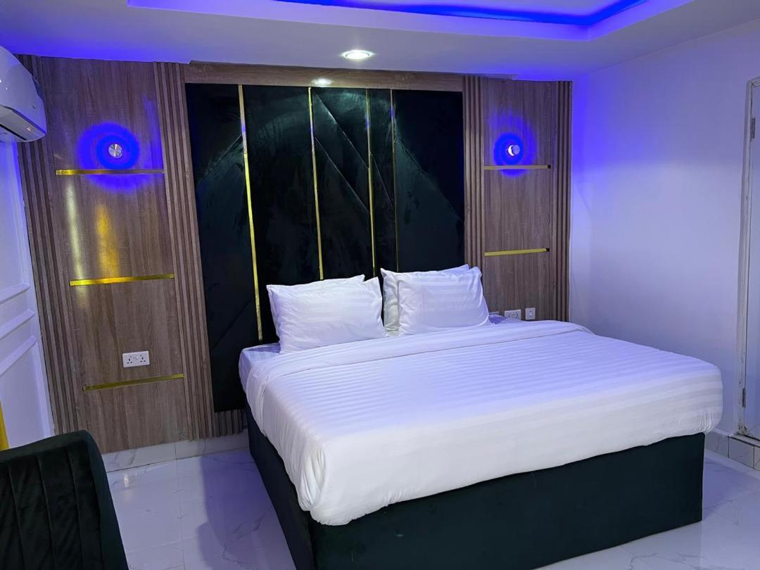 Villa Palazzo Hotel 2 Ikeja Kültér fotó